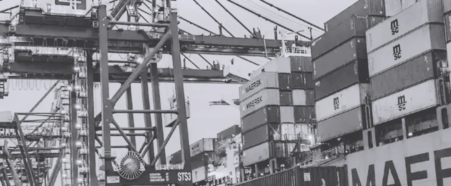 Exportaciones mexicanas de agosto: superávit comercial, electrónica al alza y automotriz a la baja